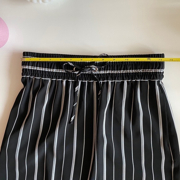 NWOT Dynamite Striped Stretchy Skirt size small - Picture 4 of 7